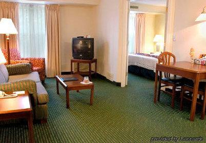 Gatehouse Suites East Lansing Szoba fotó